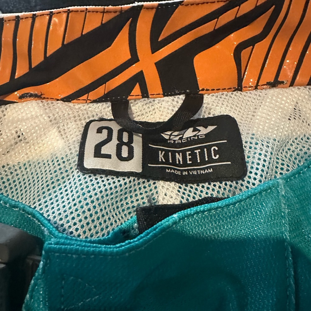 Fly Racing Kinetic Mesh - Picture 3 of 3